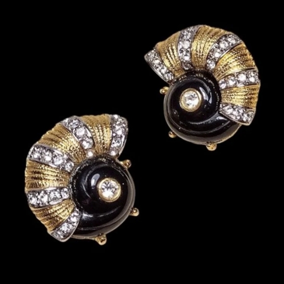 Vintage 60s Hattie Carnegie Rhinestone Nautilis Shell Snail Clip Earrings - Picture 9 of 9